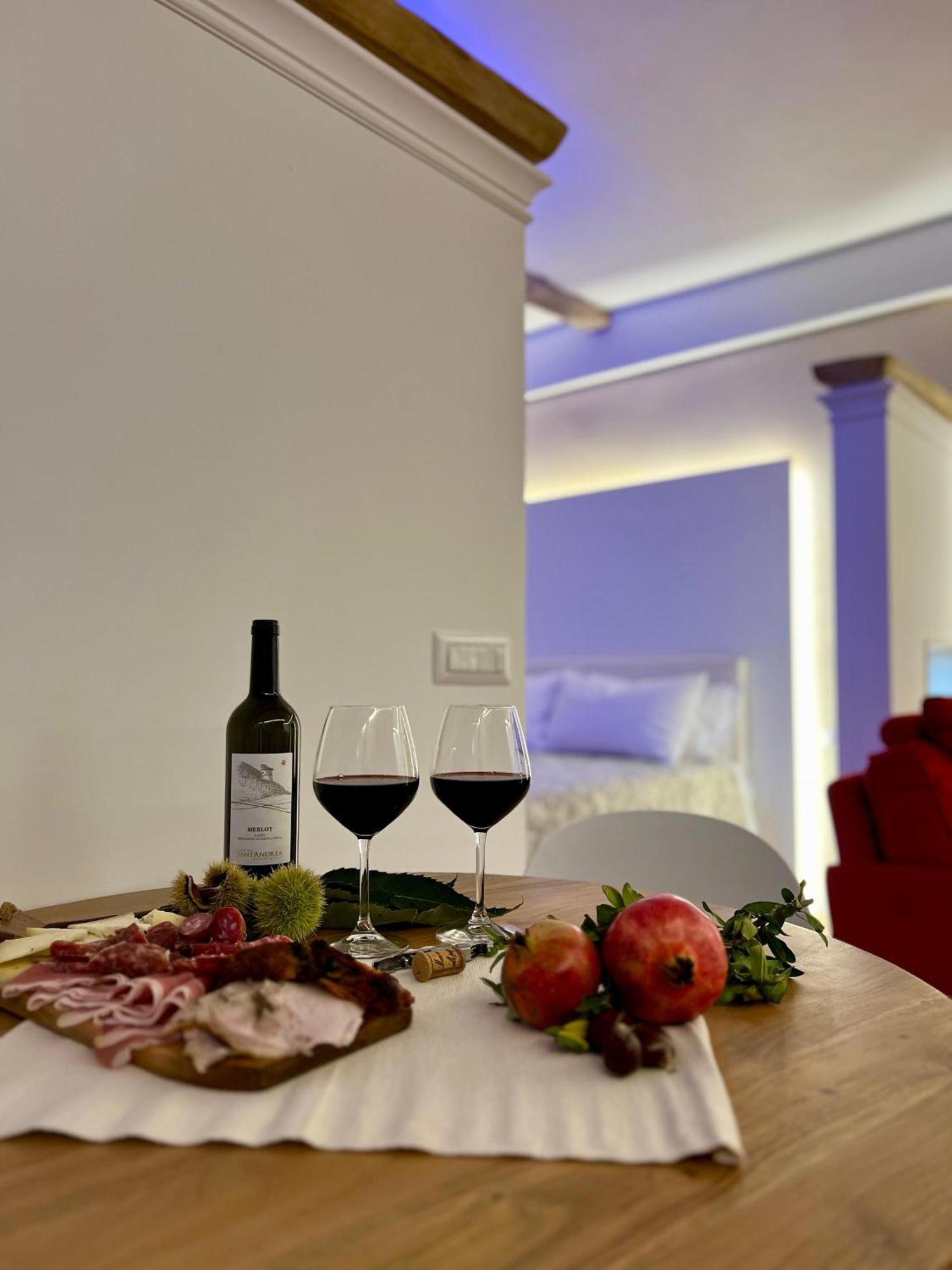 Elena'S Suite Sutri Exterior photo